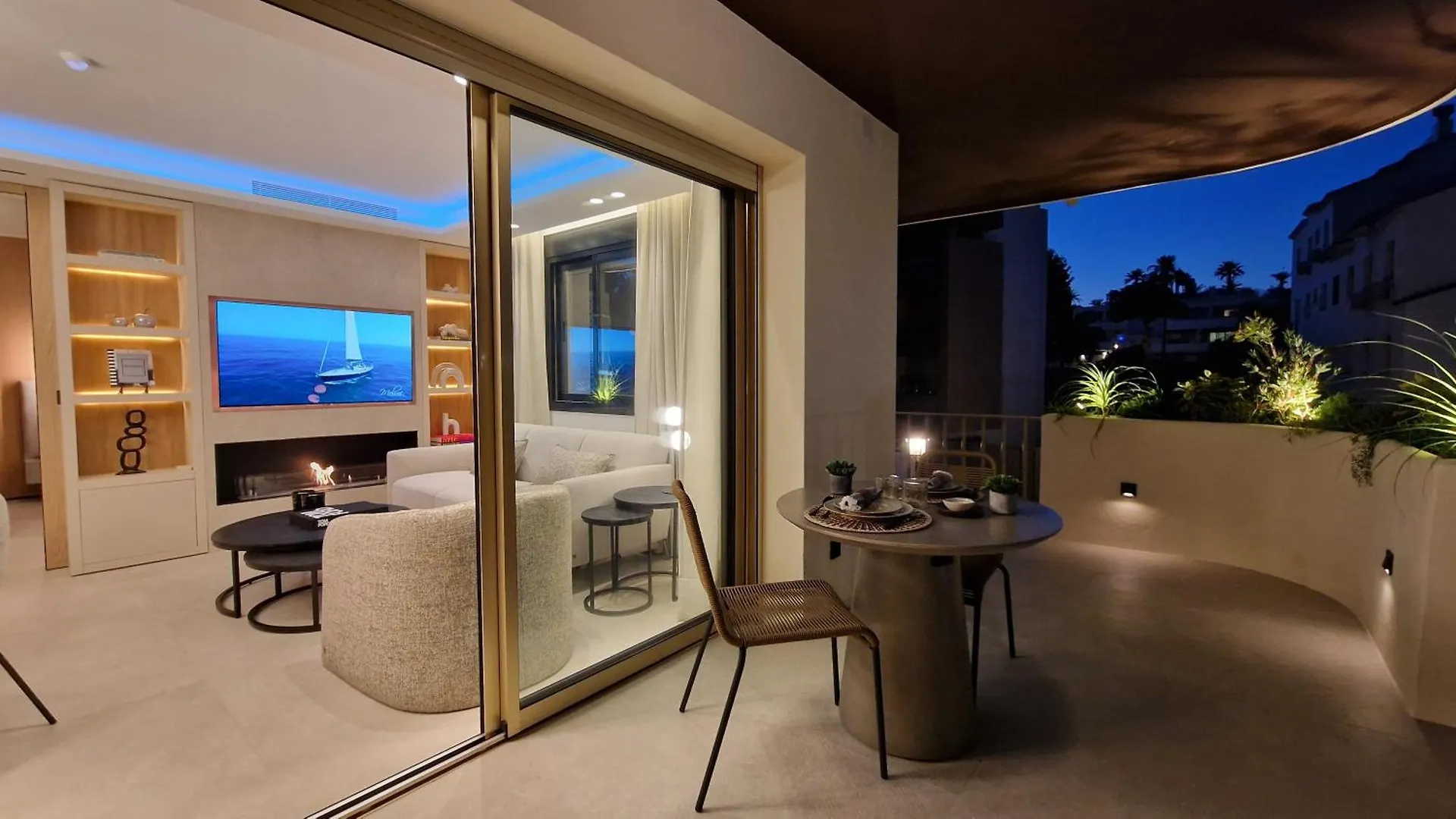 The Clover Boutique Suite Banus Marbella